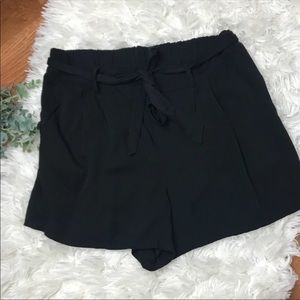 Old Navy linen tie waist black shorts L